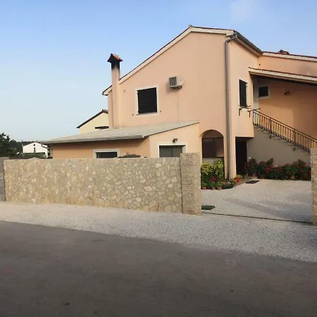 Apartment Stela
