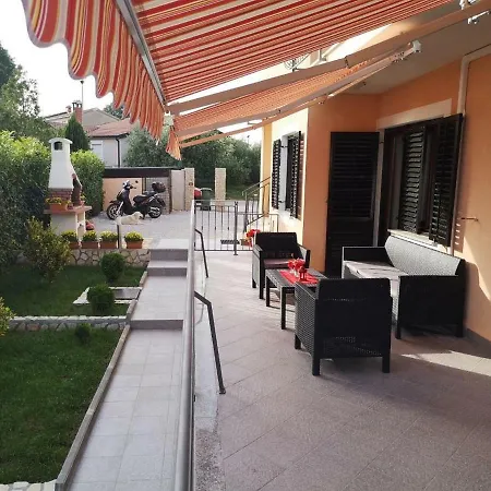 Stela Apartment *