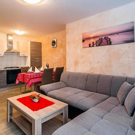 Stela Apartment